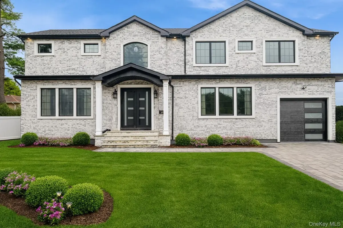 17 East Avenue, Hicksville, NY 11801 - Image #1