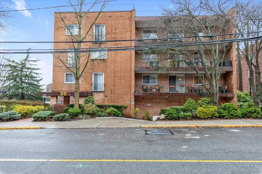 30 Barstow Road #3A, Great Neck, NY 11021 - Image #2