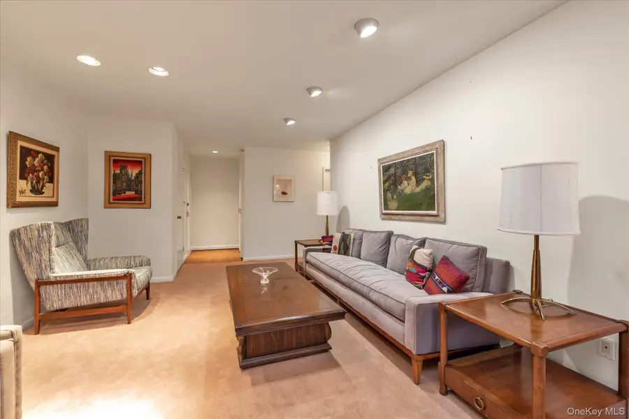 30 Barstow Road #3A, Great Neck, NY 11021 - Image #3