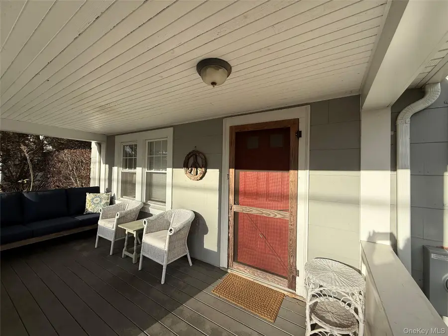 1125 Pequash Avenue, Cutchogue, NY 11935 - Image #3