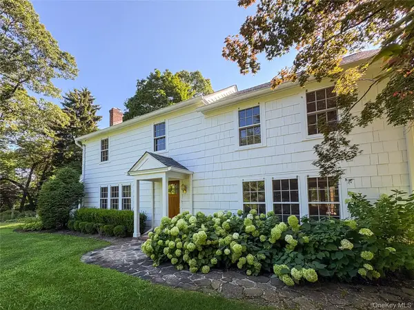 104 Fort Hill Road, Huntington, NY 11743