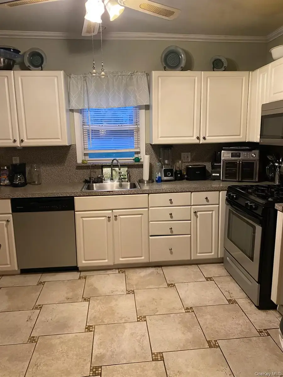 49 Cleveland Street, White Plains, NY 10606 - Image #2