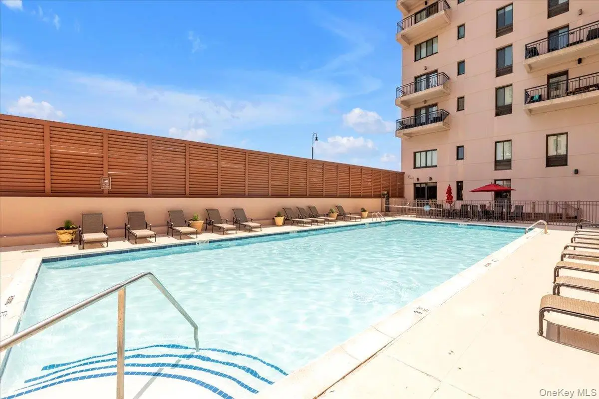 100 W Broadway #6P, Long Beach, NY 11561 - Image #1