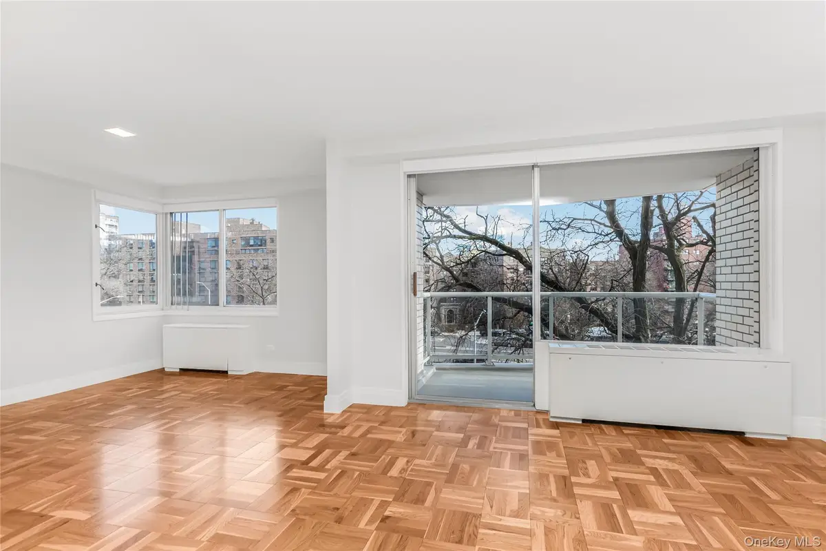 3333 Henry Hudson Parkway #4B, Bronx, NY 10463 - Image #1