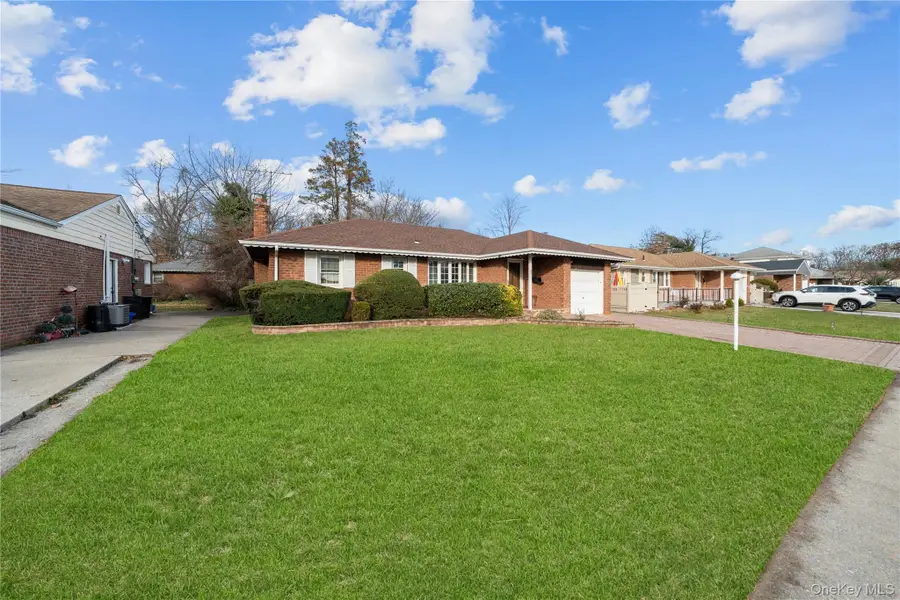 831 Dean Drive, Baldwin, NY 11510 - Image #2