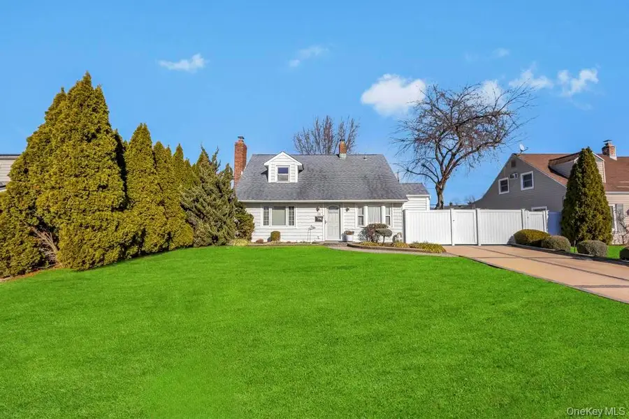 23 Haven Lane, Levittown, NY 11756 - Image #2