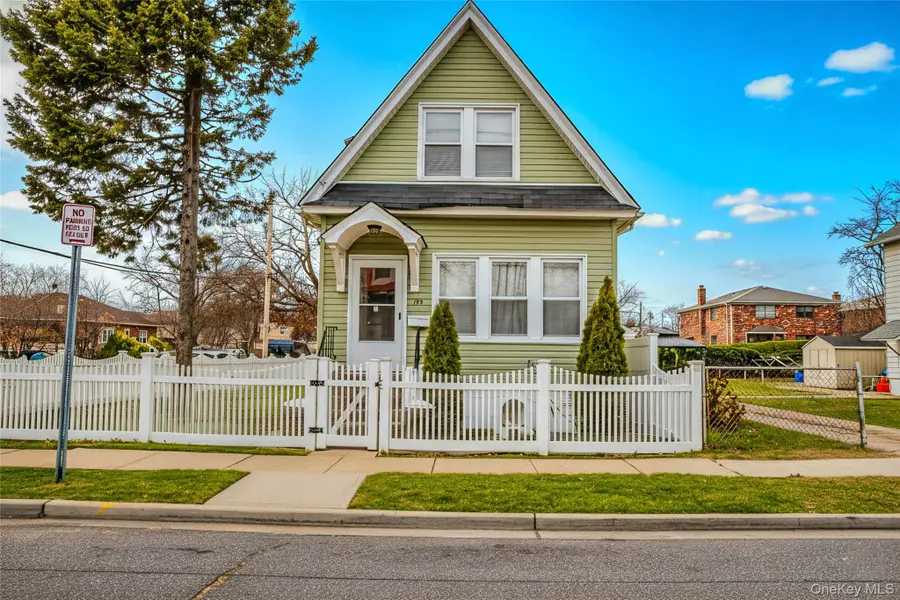 38 Lehrer Avenue, Elmont, NY 11003 - Image #2