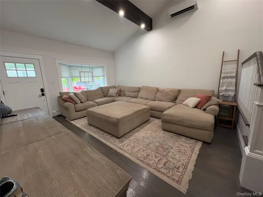 9 Sugarbush Lane, Coram, NY 11727 - Image #3