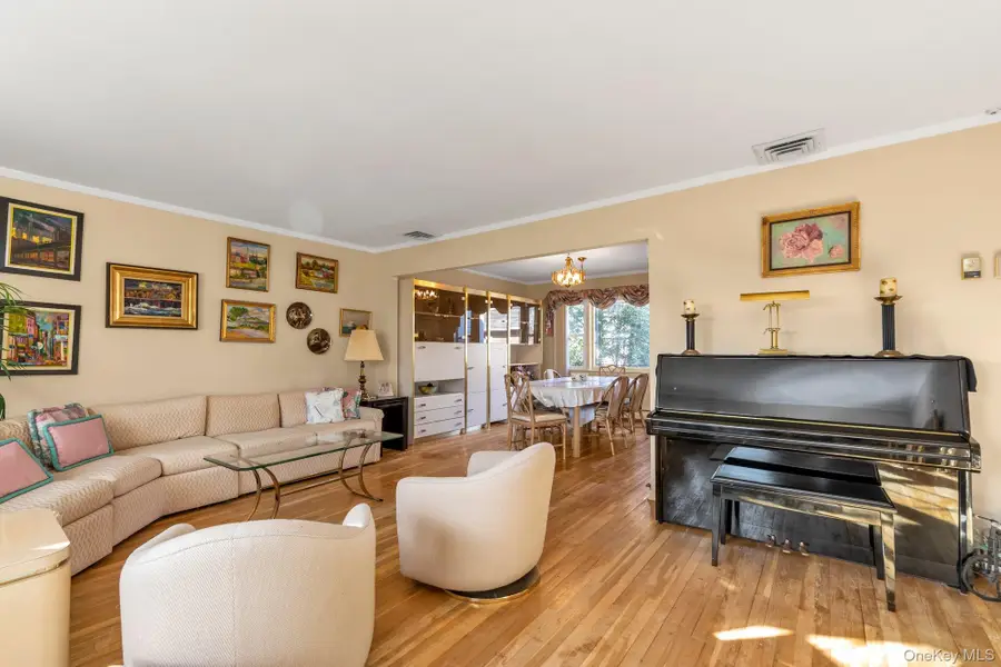 1355 Sally Court, East Meadow, NY 11554 - Image #3