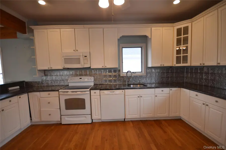 138 Beach Avenue, Bellmore, NY 11710 - Image #3