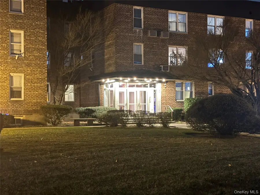 530 Dubois Avenue #7C, Valley Stream, NY 11581 - Image #2