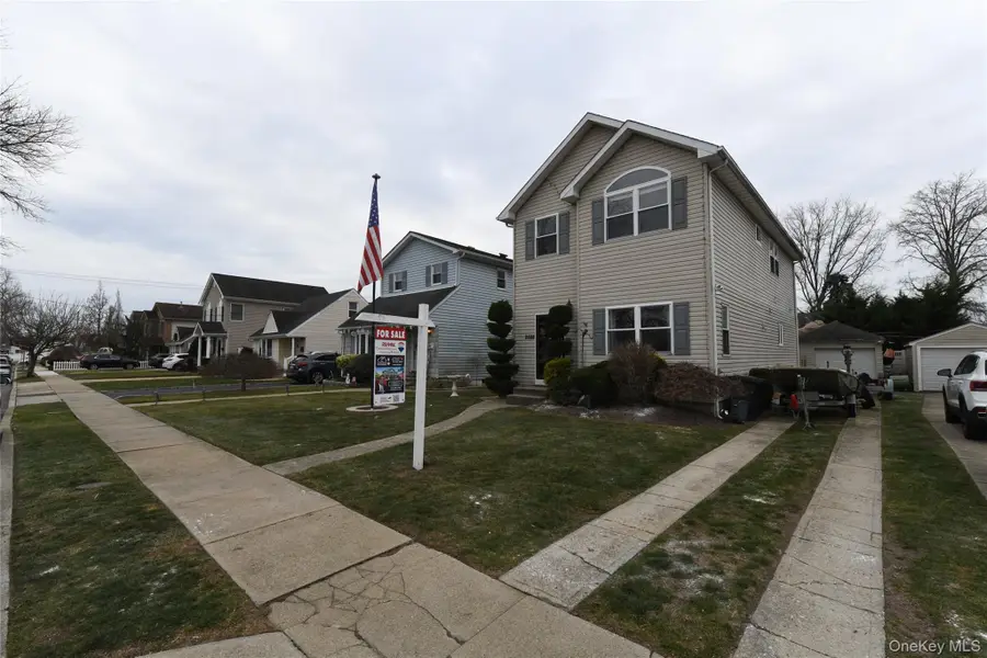 2688 Rosebud Avenue, Merrick, NY 11566 - Image #2