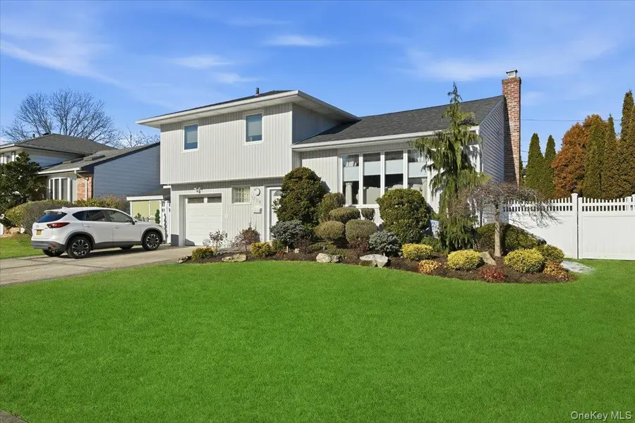 1356 Blue Spruce Lane, Wantagh, NY 11793 - Image #3