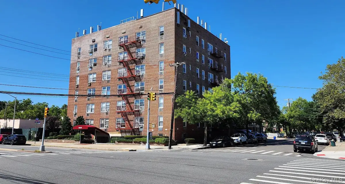 222-89 Braddock Avenue #3-E, Queens Village, NY 11428 - Image #1