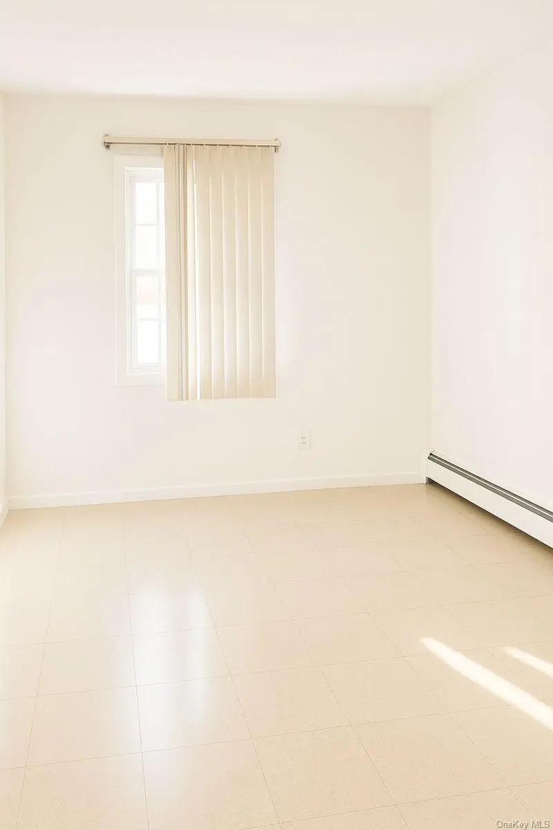 656 Post Avenue, Bellport, NY 11713 - Image #2