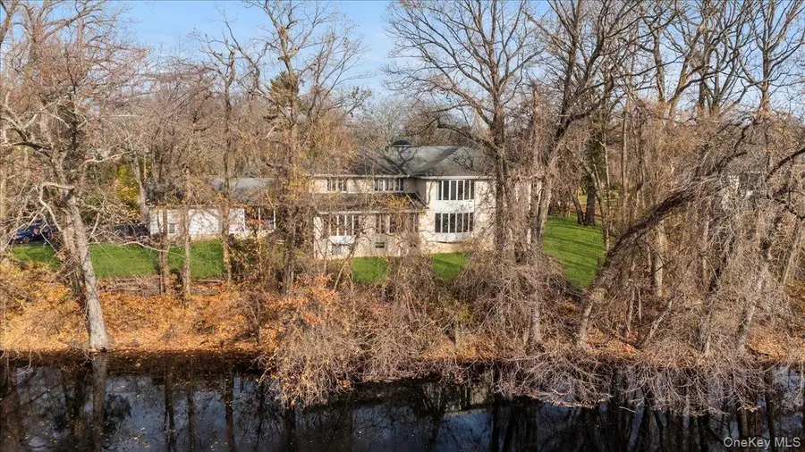 22 Lake Road, Great Neck, NY 11020 - Image #3