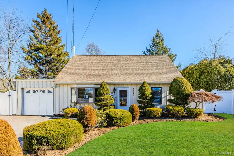 2181 Hortense Avenue, Seaford, NY 11783 - Image #2