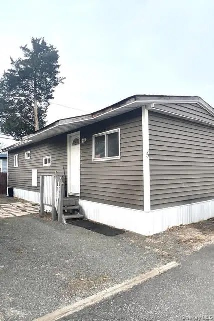 5 Birch Avenue, Bay Shore, NY 11706 - Image #1