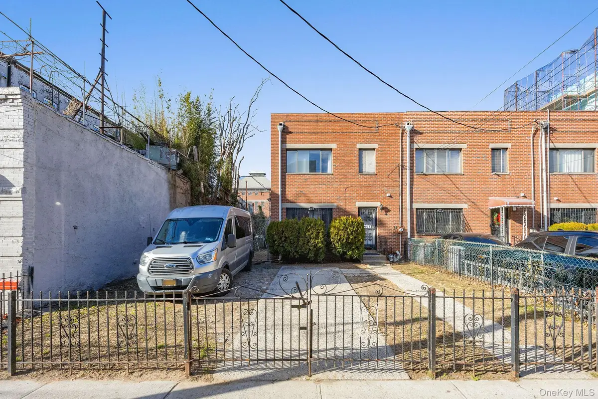 905 Hart Street, Brooklyn, NY 11237 - Image #1