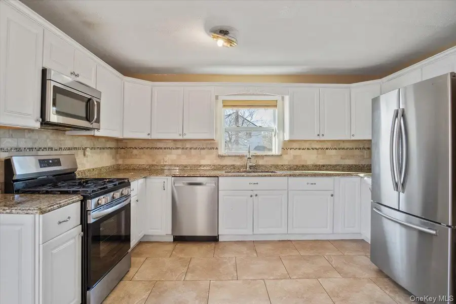 25 Ford Drive W, Massapequa, NY 11758 - Image #3