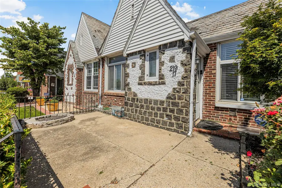 219-17 Murdock Avenue, Queens Village, NY 11429 - Image #2