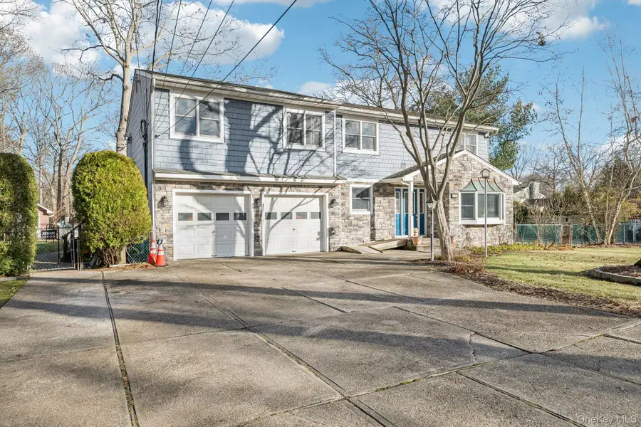 98 Auborn Avenue, Shirley, NY 11967 - Image #2