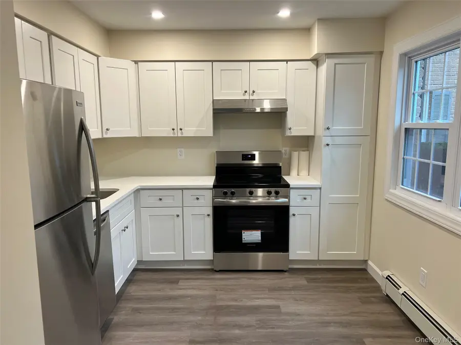 43 Springwood Drive, North Babylon, NY 11703 - Image #2