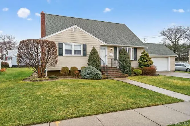 400 Foch Boulevard, Mineola, NY 11501 - Image #2