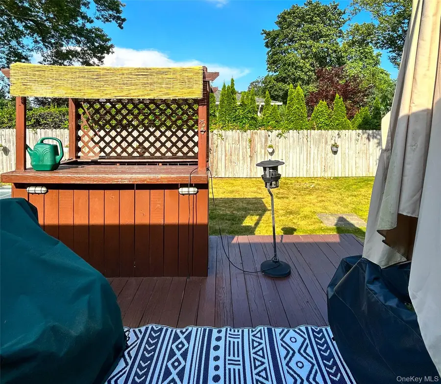 7 Lico Place, Babylon, NY 11702 - Image #3