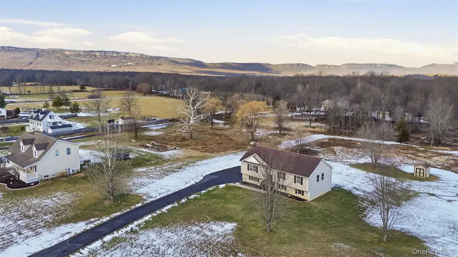 22 Cook Lane, Gardiner, NY 12525 - Image #2