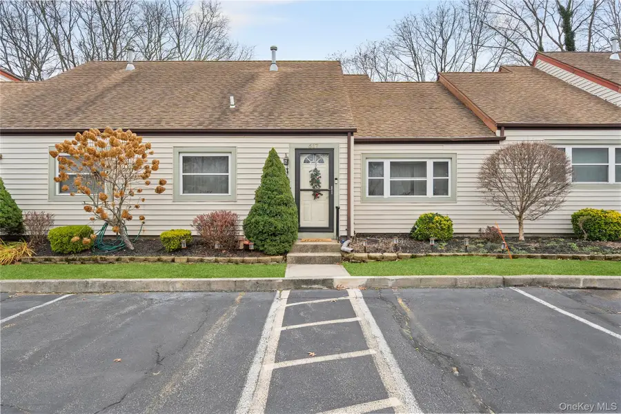 617 Lake Court #617, Middle Island, NY 11953 - Image #2