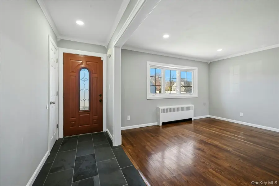 123 S Fordham Road, Hicksville, NY 11801 - #2