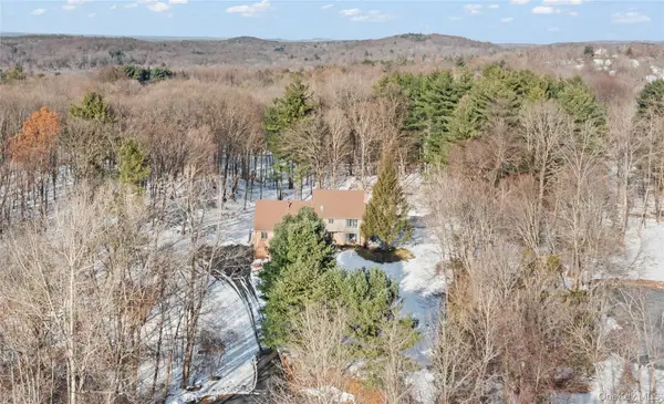 3 Lisa Court, Red Hook, NY 12571