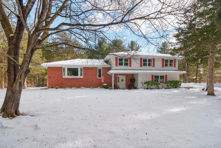 15 Royal Oak Road, Stone Ridge, NY 12484 - Image #2