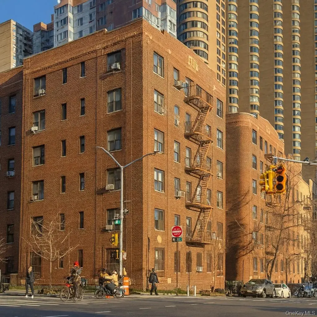 303 E 37th Street #1F, Manhattan, NY 10016 - Image #1