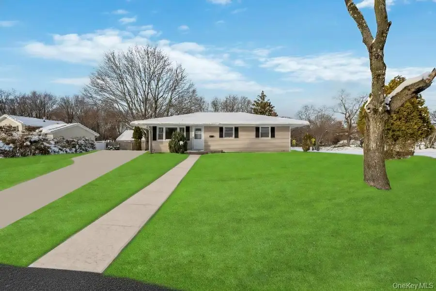 3 Radburn Lane, Port Jefferson Station, NY 11776 - Image #3