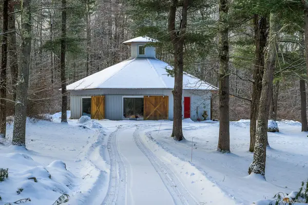 401 Collins Street, Hillsdale, NY 12529