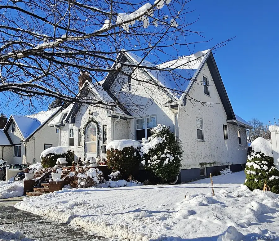 80 Dobson Avenue, Merrick, NY 11566 - Image #3