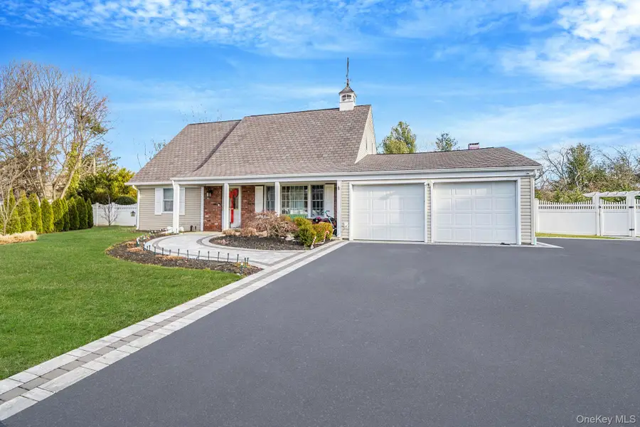 10 Pickwick Court, Stony Brook, NY 11790 - Image #2