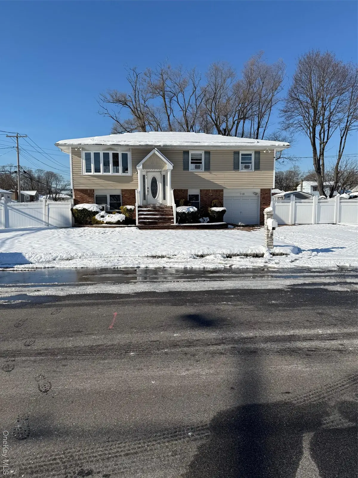 118 Lincoln Avenue, Deer Park, NY 11729 - Image #1