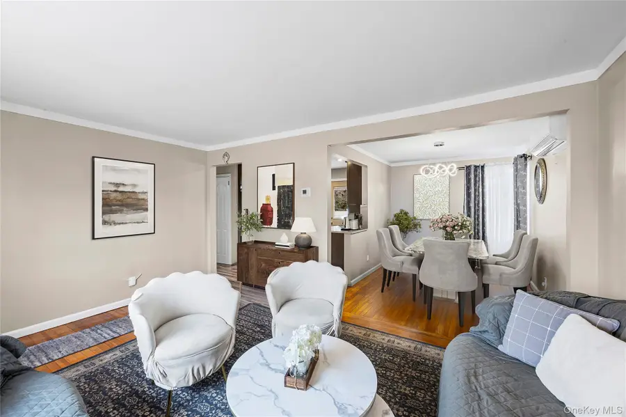 24 Ferndale Drive, Hicksville, NY 11801 - Image #3