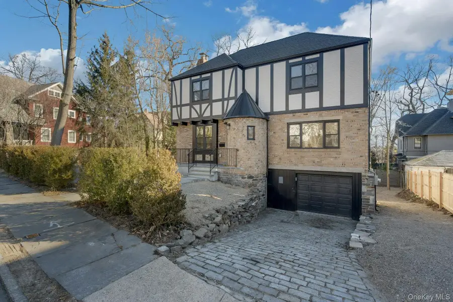 54 Rockland Avenue, Yonkers, NY 10705 - Image #2