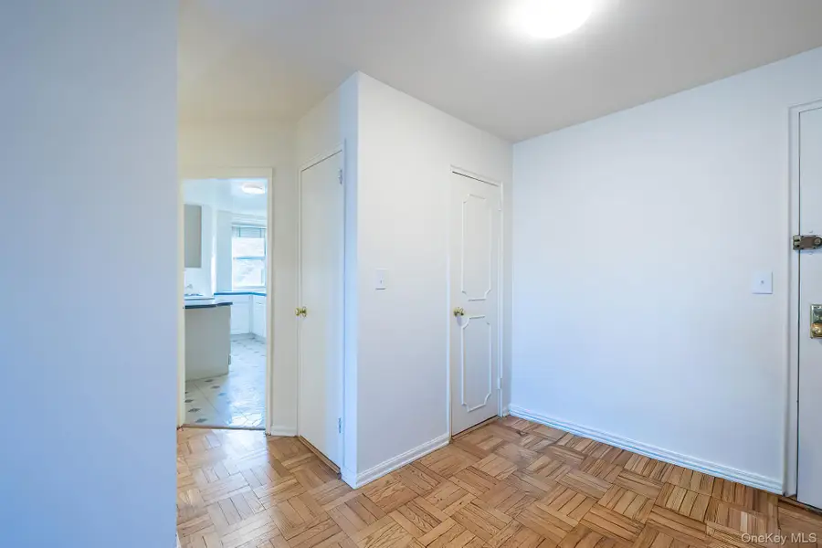 55 Knolls Crescent #2D, Bronx, NY 10463 - Image #2