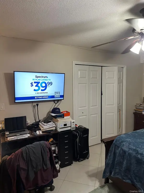 2550 Olinville Avenue #3D, Bronx, NY 10467