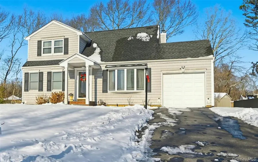 7 Herdman Court, Middle Island, NY 11953 - Image #2