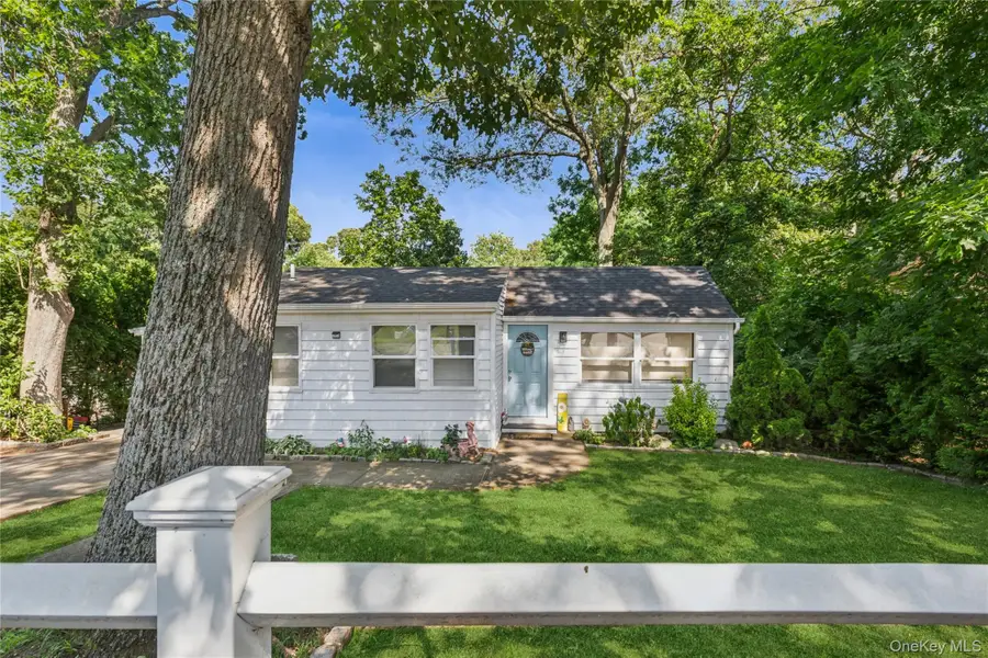 39 Gould Road, Centereach, NY 11720 - Image #2