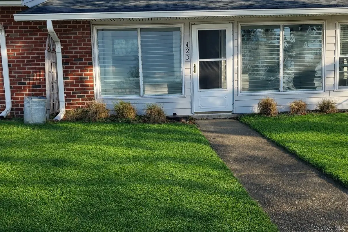 42 Trent Court #D, Ridge, NY 11961 - Image #1