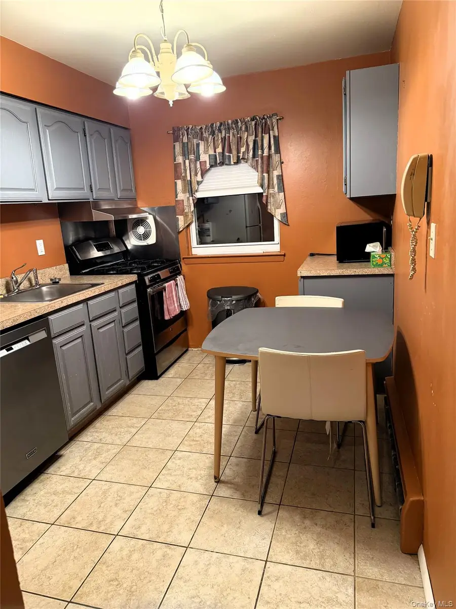 140 Meyer Oval, Pearl River, NY 10965 - Image #3