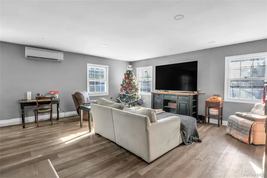 11 Seward Lane, Stony Brook, NY 11790 - #2