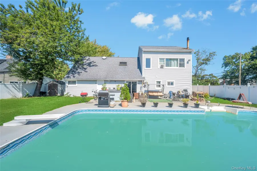 6 Regal Lane, Levittown, NY 11756 - Image #3